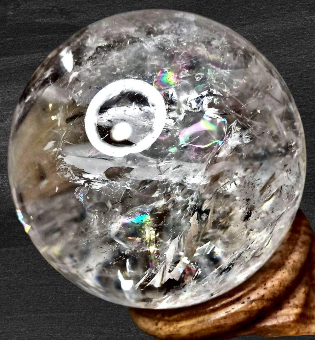 天然アイリスクォーツ スフィア 54mm ブラジル産 木製台座付 虹 天然水晶