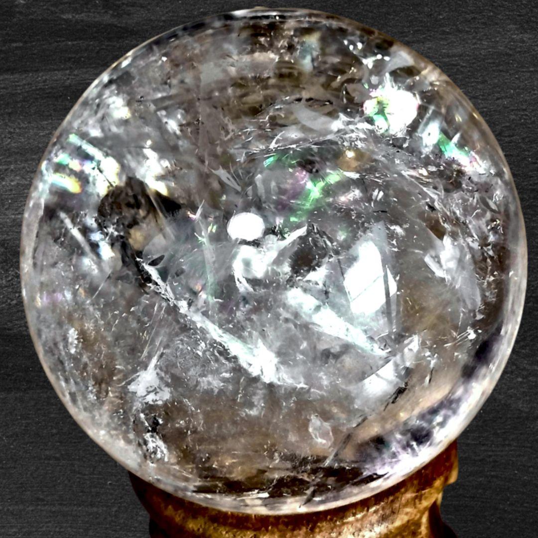 天然アイリスクォーツ スフィア 54mm ブラジル産 木製台座付 虹 天然水晶