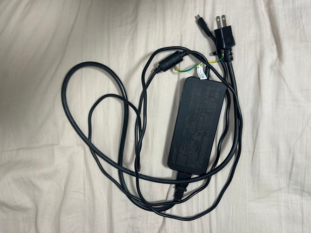 Wacom MobileStudio Pro 13（第2世代） 初期化済