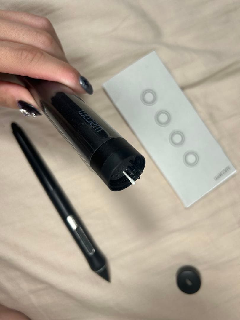 Wacom MobileStudio Pro 13（第2世代） 初期化済