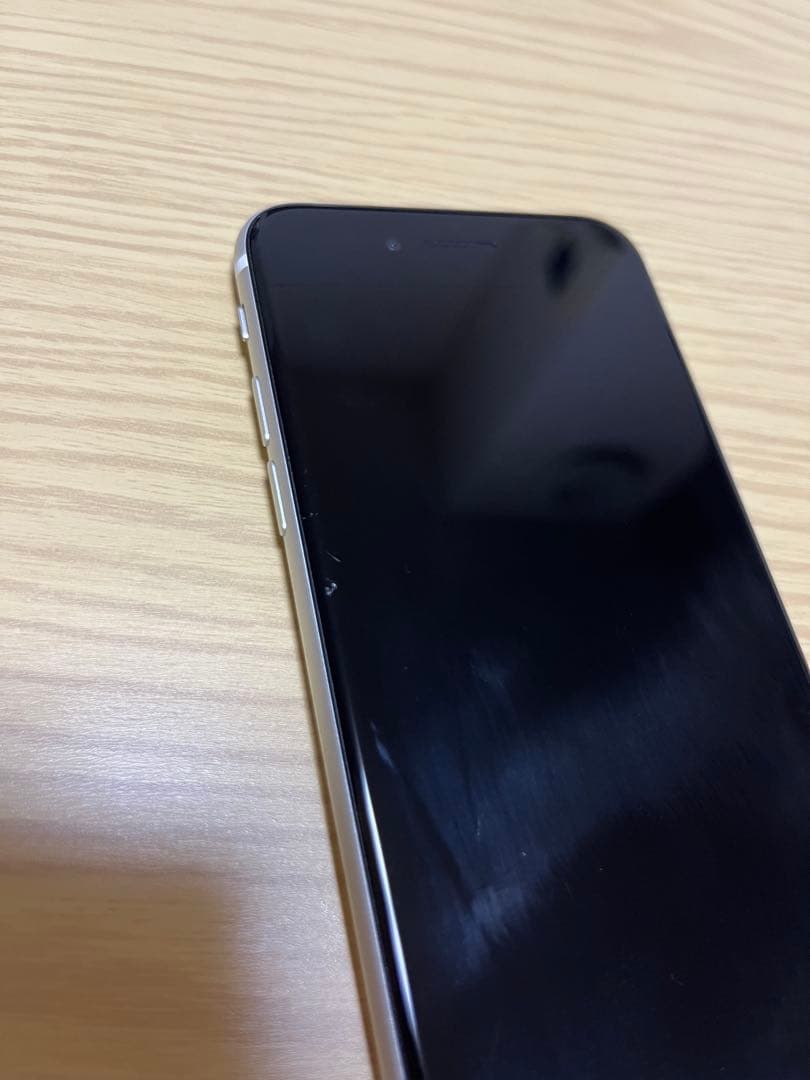 Apple iPhone SE 2世代 (ホワイト)