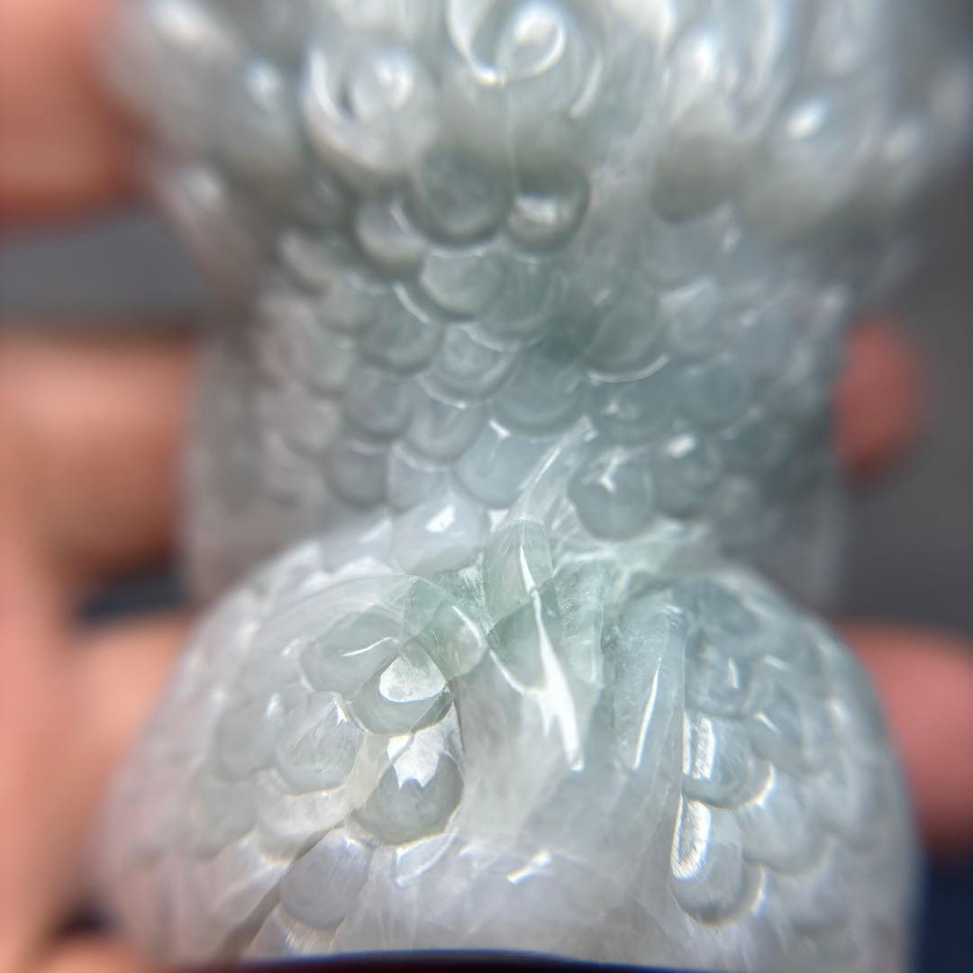 翡翠の龍彫り　12-97