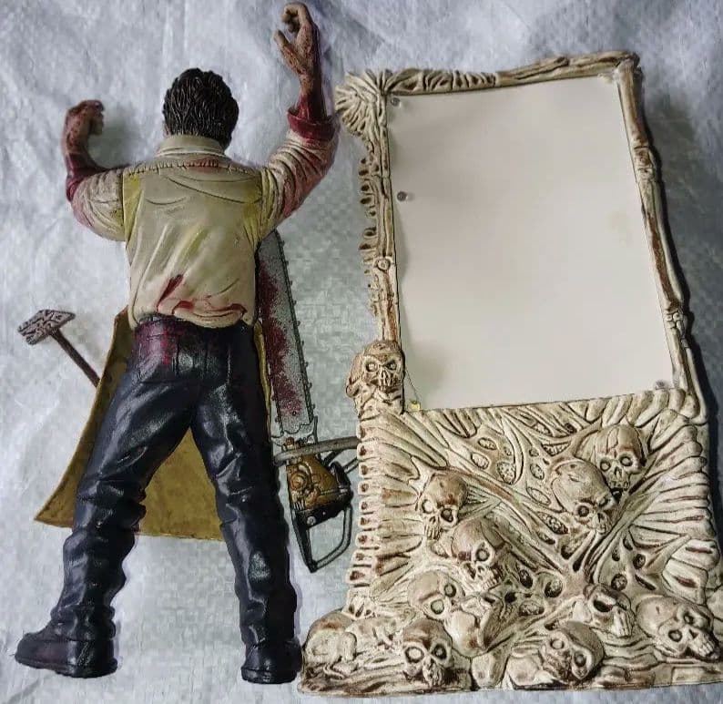悪魔のいけにえレザーフェイスフィギュアムービーマニアックス