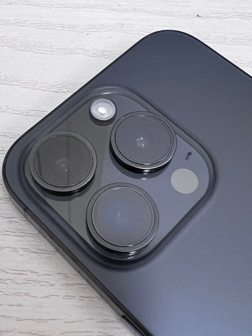 iPhone 15 Pro 512GB ブラックチタニウム ★美品★