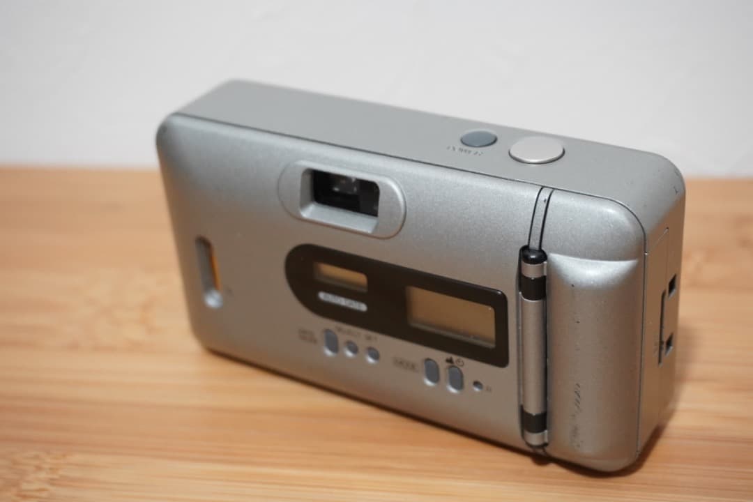 【ジャンク】Konica big mini F フィルムカメラ ケース付き