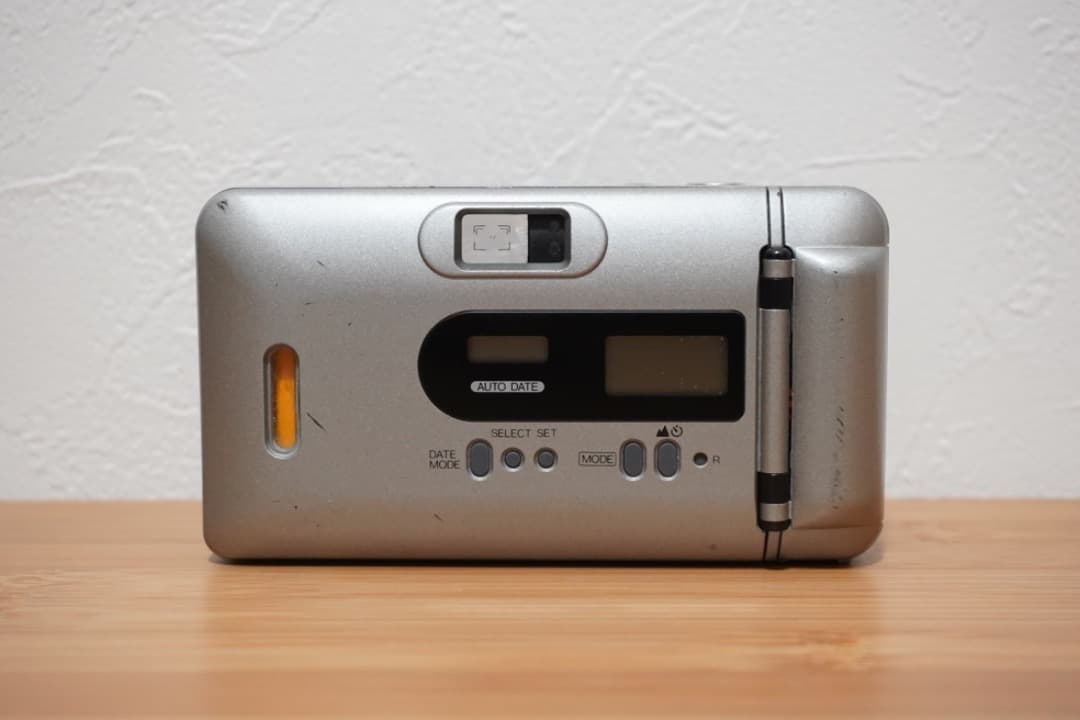 【ジャンク】Konica big mini F フィルムカメラ ケース付き