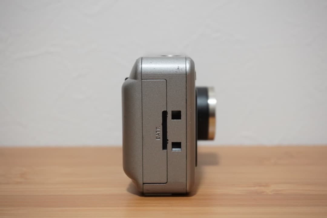 【ジャンク】Konica big mini F フィルムカメラ ケース付き