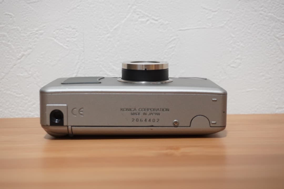 【ジャンク】Konica big mini F フィルムカメラ ケース付き