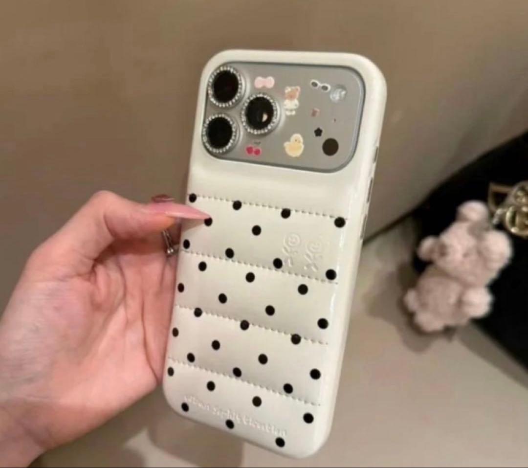 UrbanSophistication iPhone15ケース ドット柄