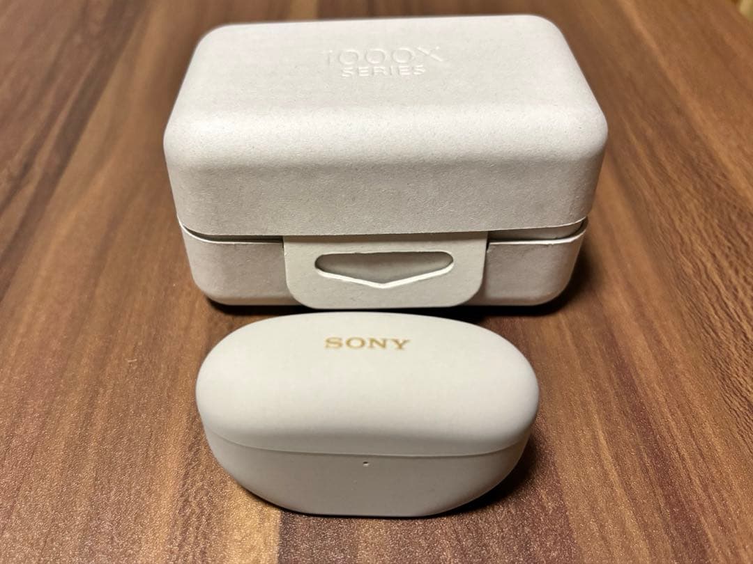 ソニー WF-1000XM5 ホワイト 付属品付きワイヤレスイヤホン SONY