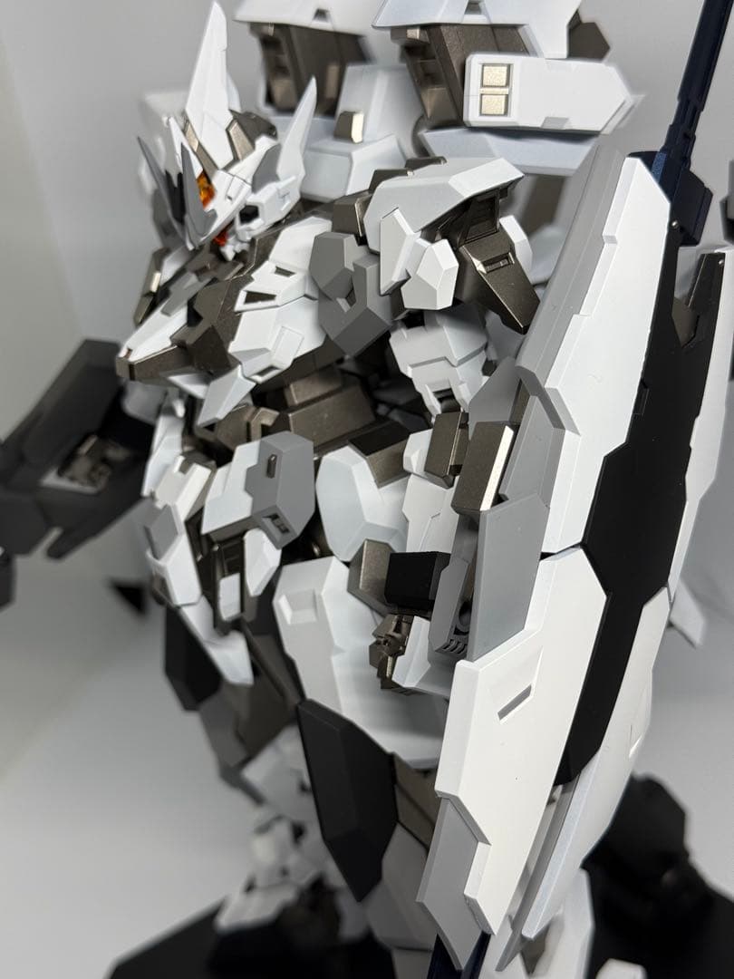 完成品　海外製　1/100 エストエイル　妖精の羽衣　MG SNAA 無限新星