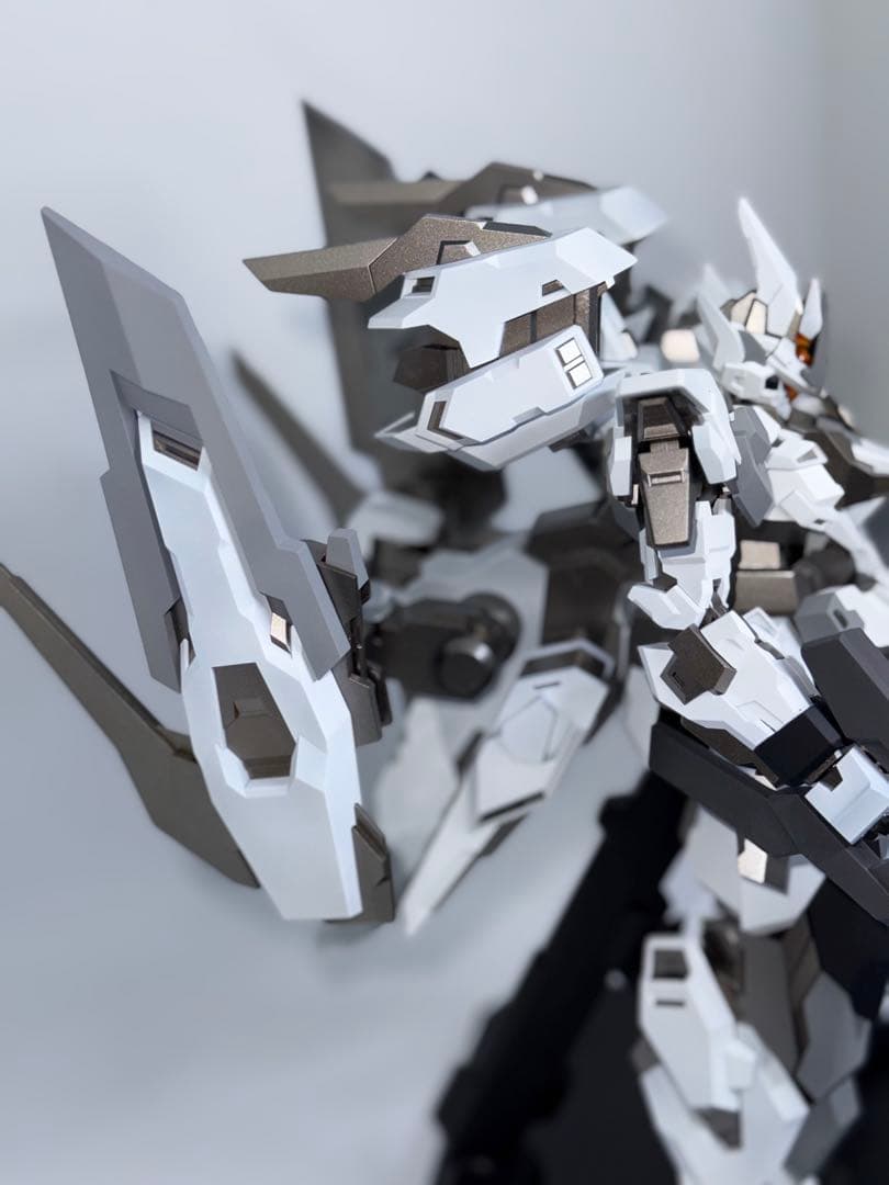 完成品　海外製　1/100 エストエイル　妖精の羽衣　MG SNAA 無限新星