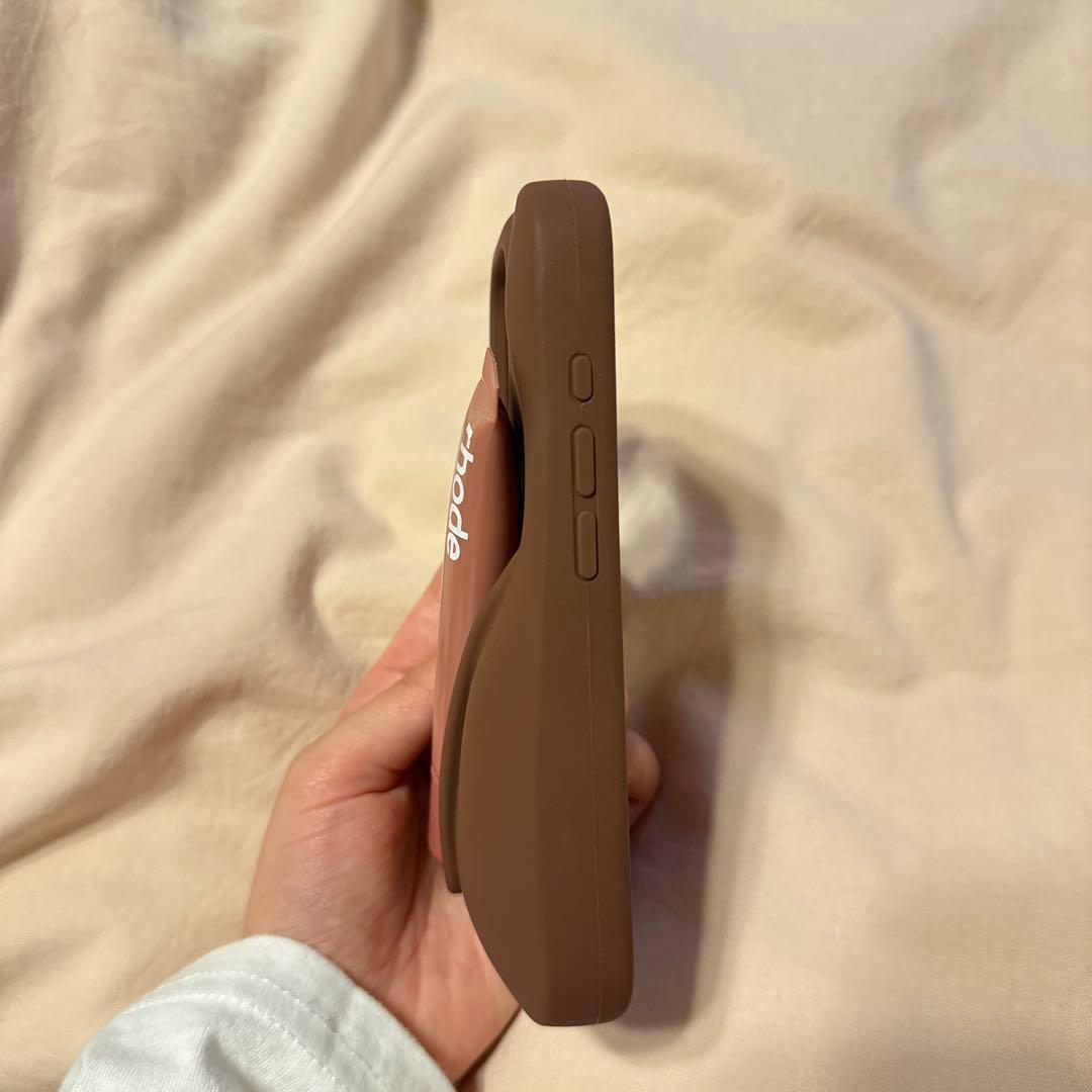 rhode iPhone16pro caseリップ付き