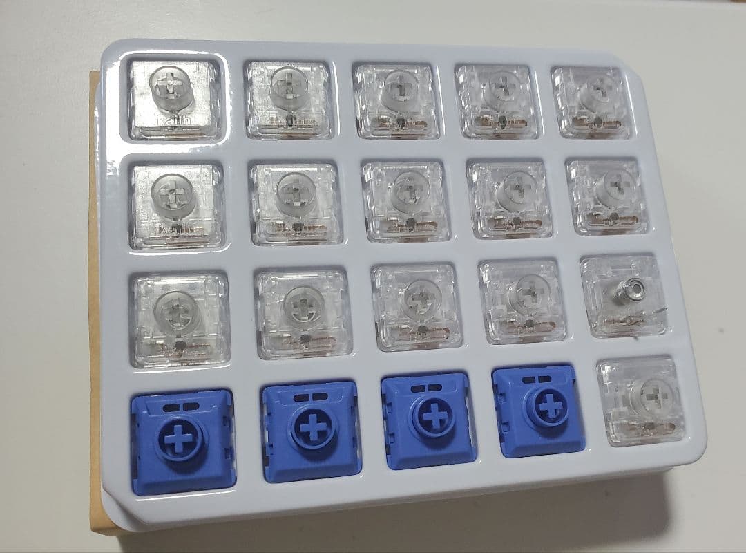 Haute42 COSMOX R16 レバーレス　キースイッチ換装 指サック