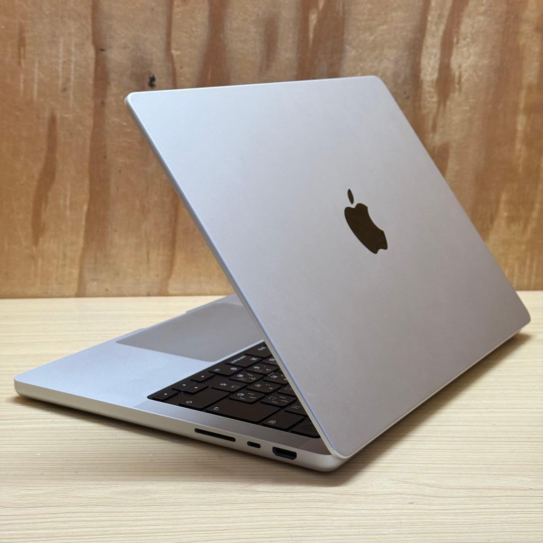 MacbookPro M1 Pro 2021 32GB SSD1TB充放電84回