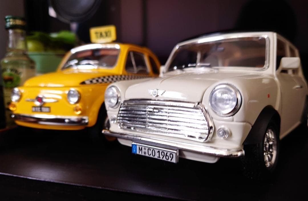 1/18 ミニクーパー Mini Cooper 1969 ダイキャスト製ブラーゴ