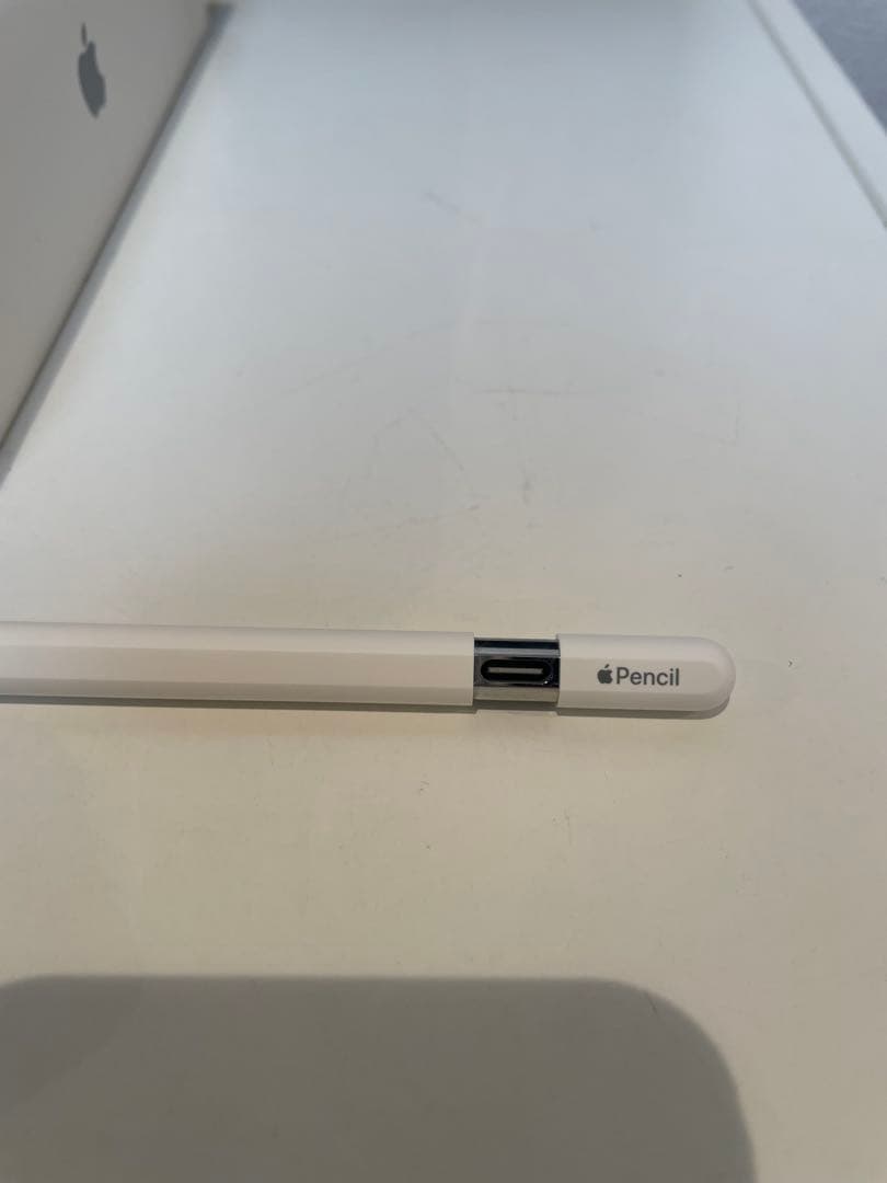 【美品】Apple iPad シルバー + Apple Pencil + ケース