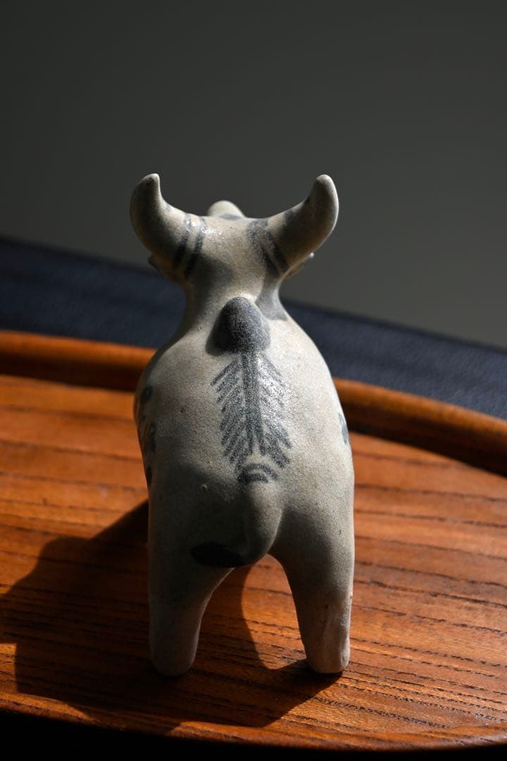 安南染付牛 一対 置物