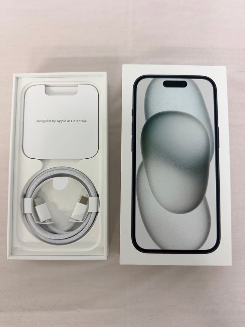 【極美品】Apple iPhone 15 ブラック 本体