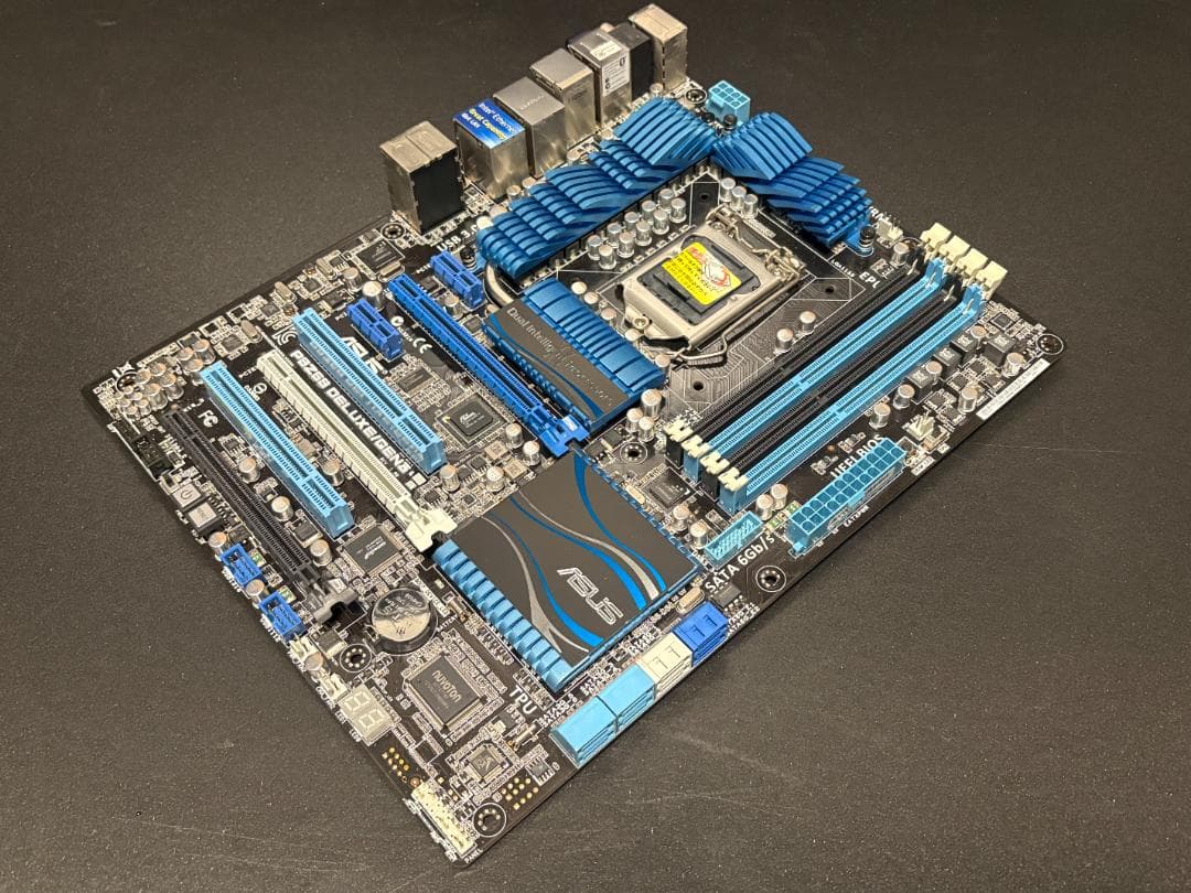 マザーボード ASUS P8Z68 DELUXE/GEN3 LGA1155 Intel Z68