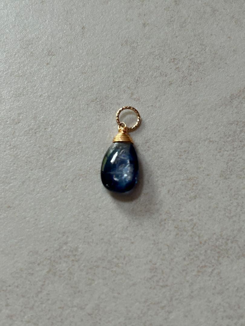 14KGF カイヤナイトのY字ネックレス