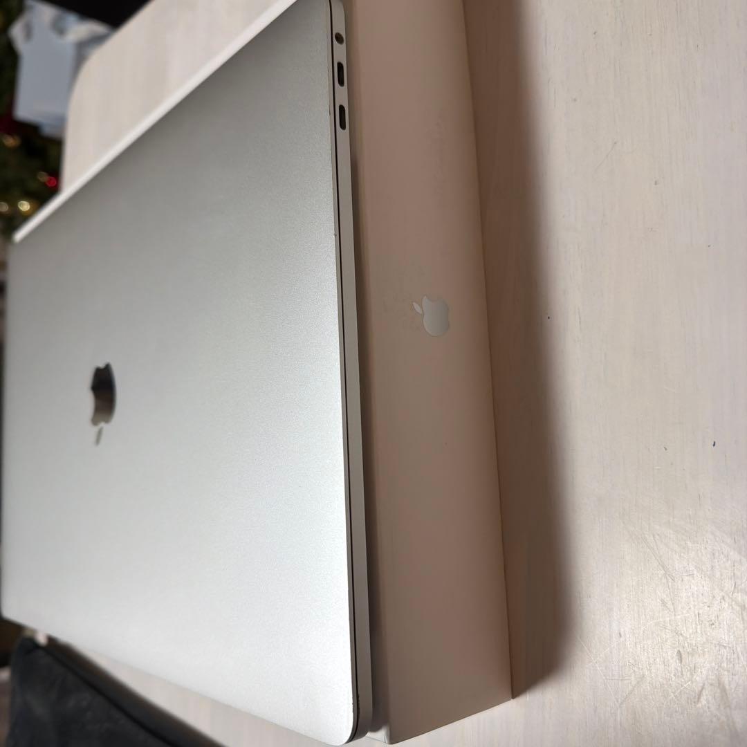 Apple MacBook Pro 15インチ スペースグレー