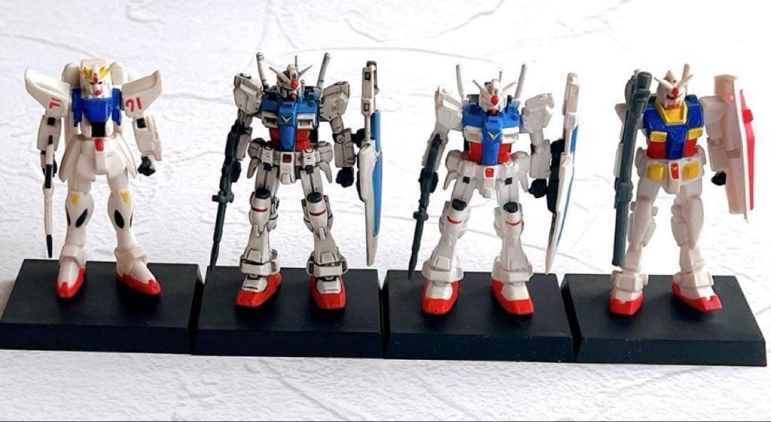 ガンダム フィギュア 20体セット 台座付 10cm前後Gundam
