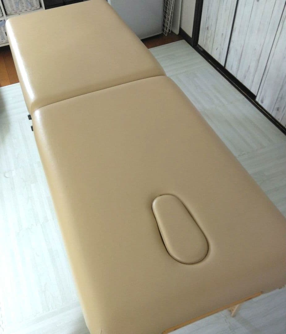 エステベッド　マッサージベッド　【ビューティーガレージ】