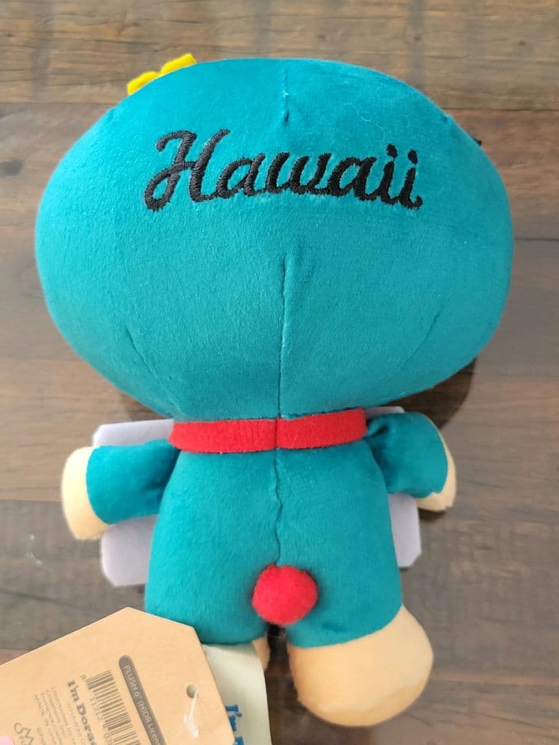 【新品ハワイ限定】日焼けドラえもん ぬいぐるみ マスコットウクレレ ハイビスカス