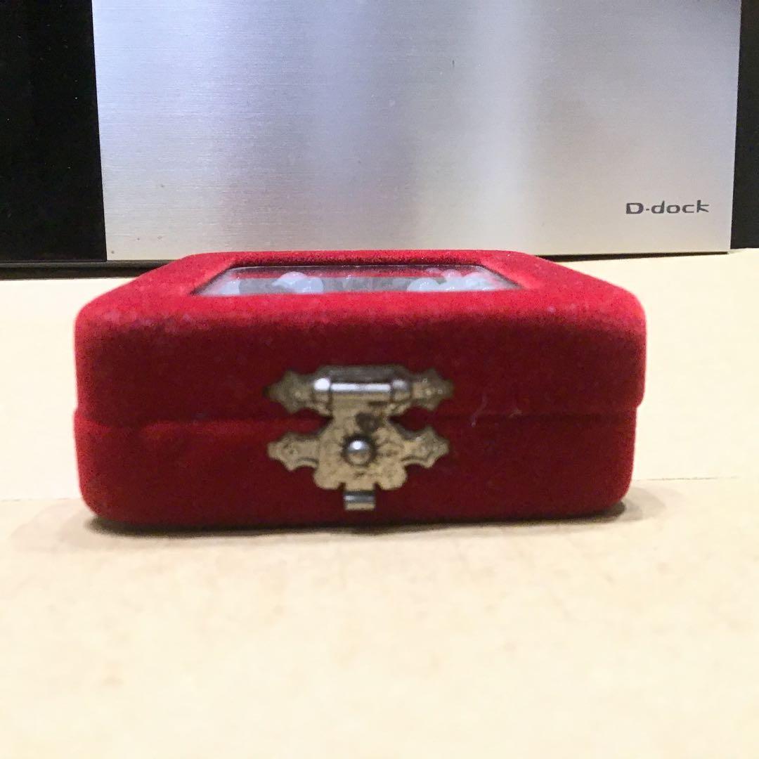 翡翠の彫刻ネックレス