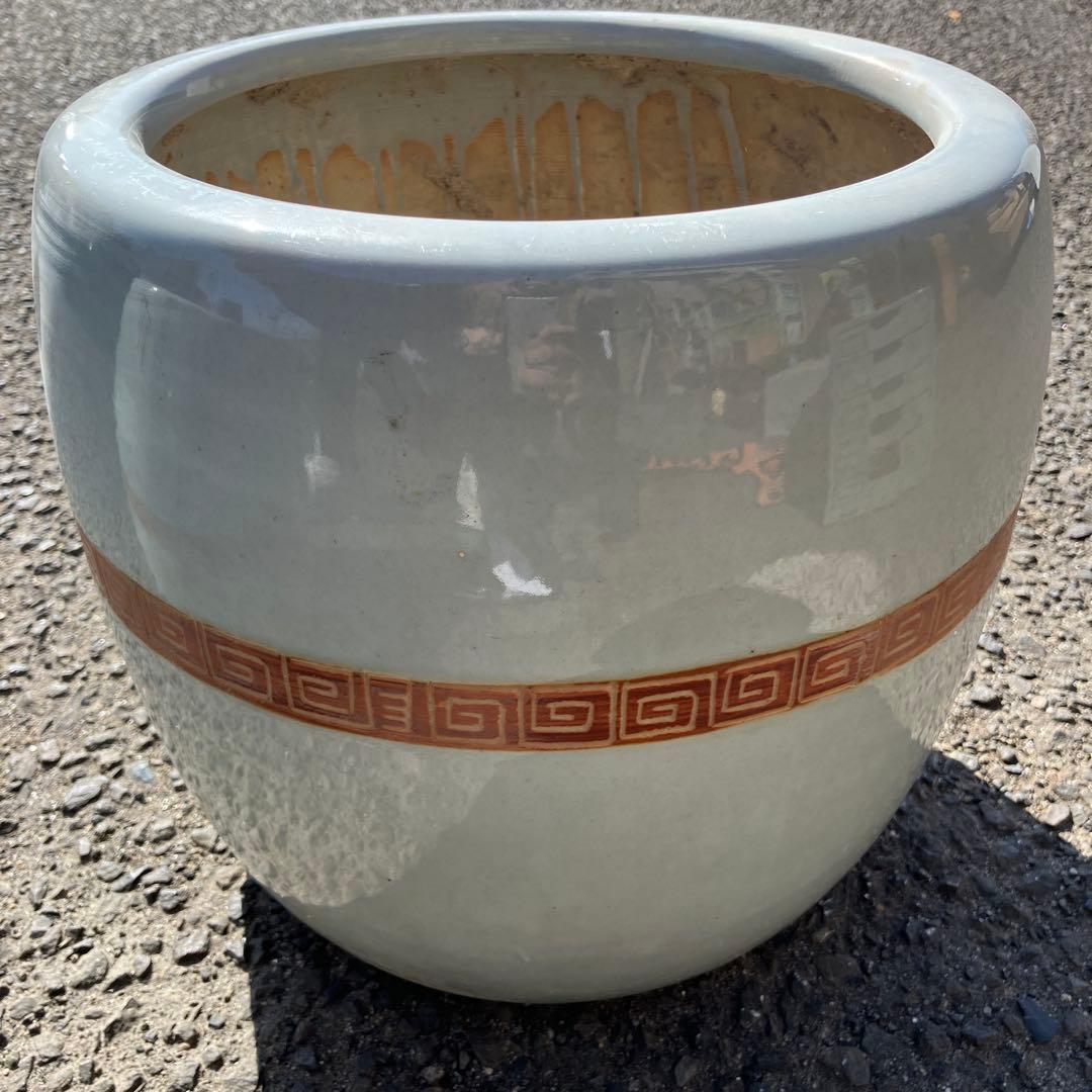 A-1 ②火鉢 睡蓮鉢 めだか鉢 金魚鉢 陶器製 雷紋 染付 大型 骨董 古道具