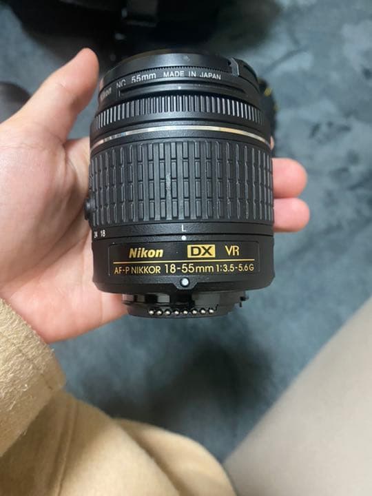 nikon D5600 レンズ2個バック 充電器付き