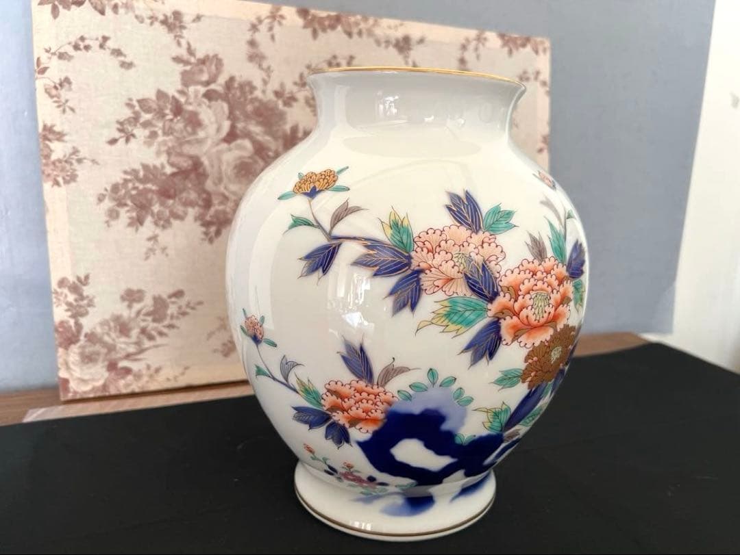 深川製磁　花瓶　花器　色絵牡丹　岩牡丹