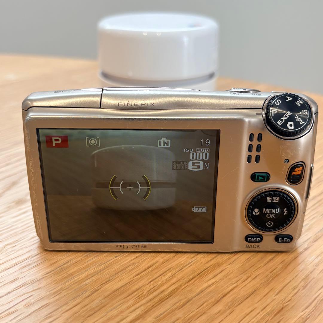 FUJIFILM FINEPIX F1000EXR Wi-Fi デジカメ