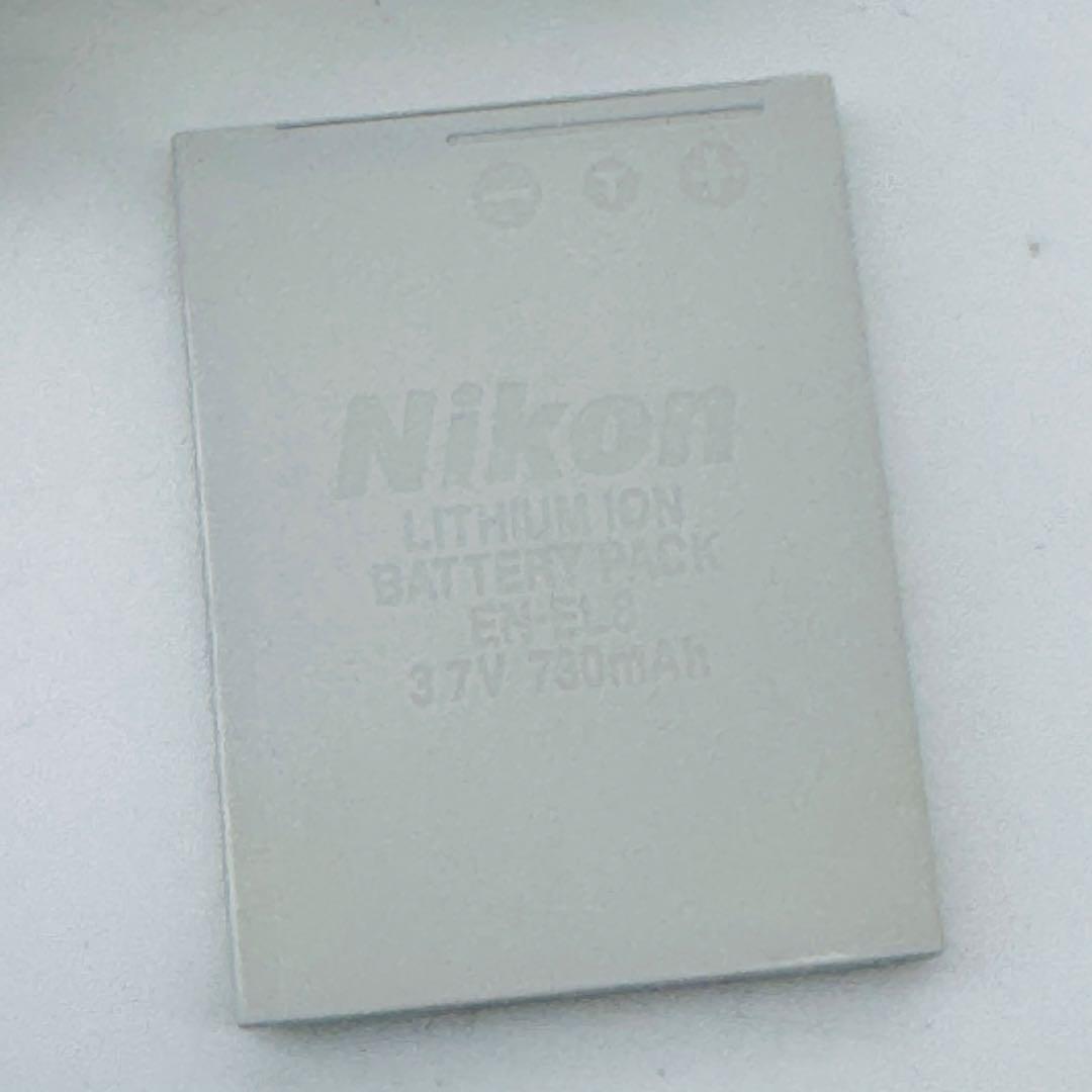 【動作確認済】Nikon COOLPIX S8 ホワイト（充電器クレイドル付き）