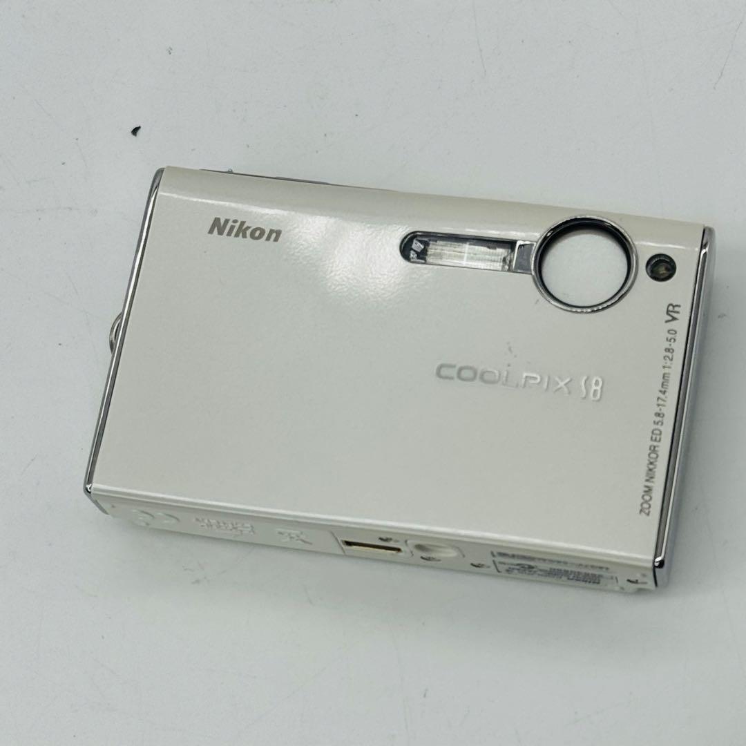 【動作確認済】Nikon COOLPIX S8 ホワイト（充電器クレイドル付き）