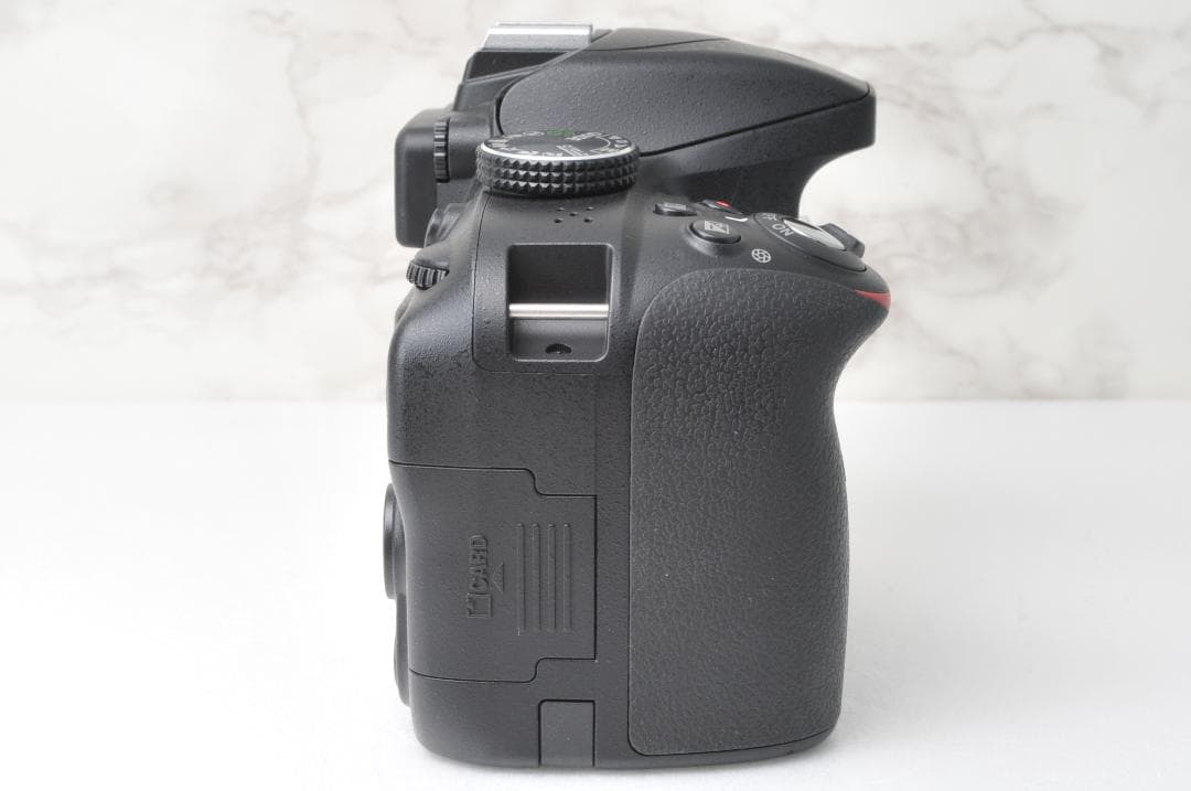 美品❣️ショット数510回 Nikon D3300⭐️スマホ転送 高画質 一眼レフ