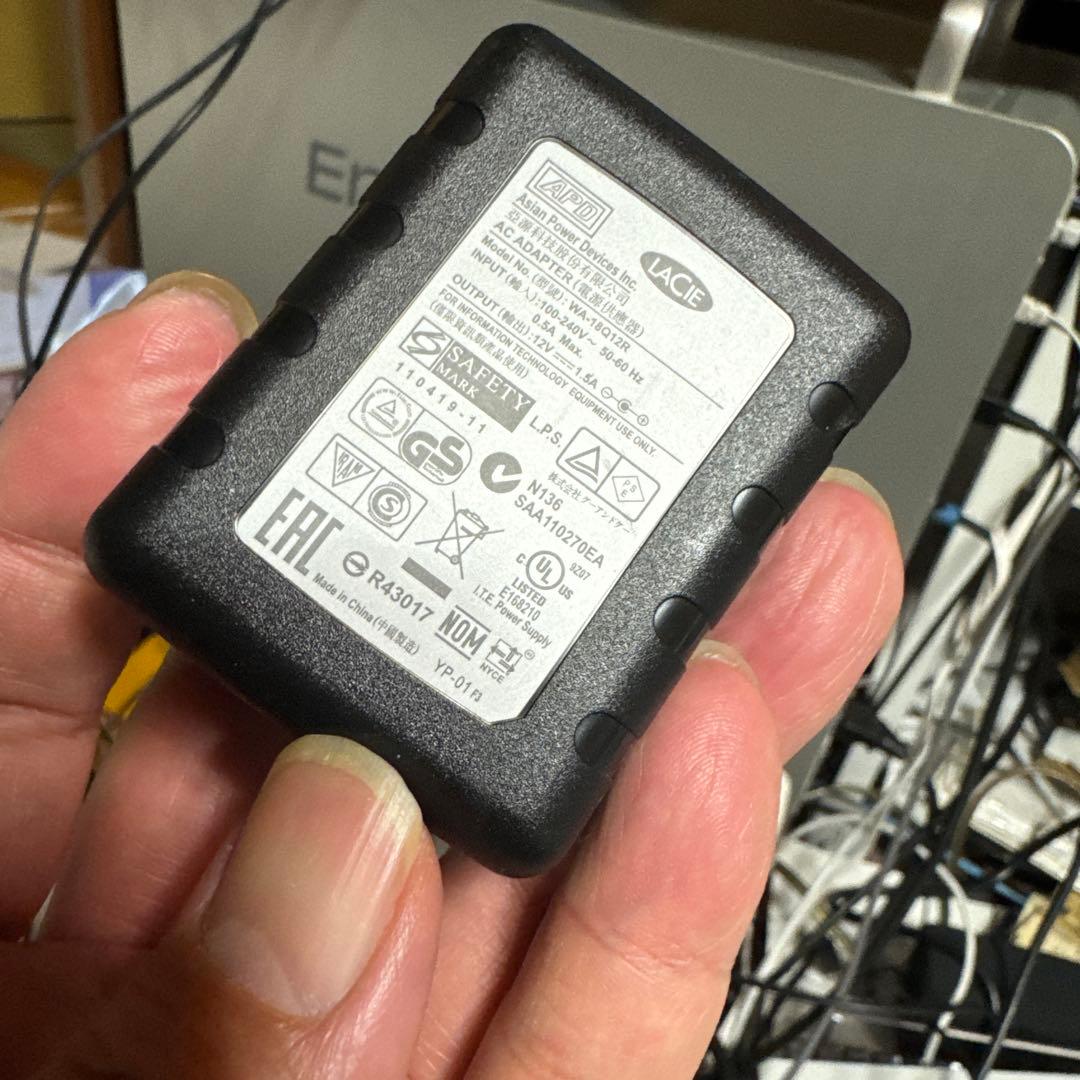 中古USB HDD4TBx３台、ACとUSBケーブルは1式のみ。消去済み。