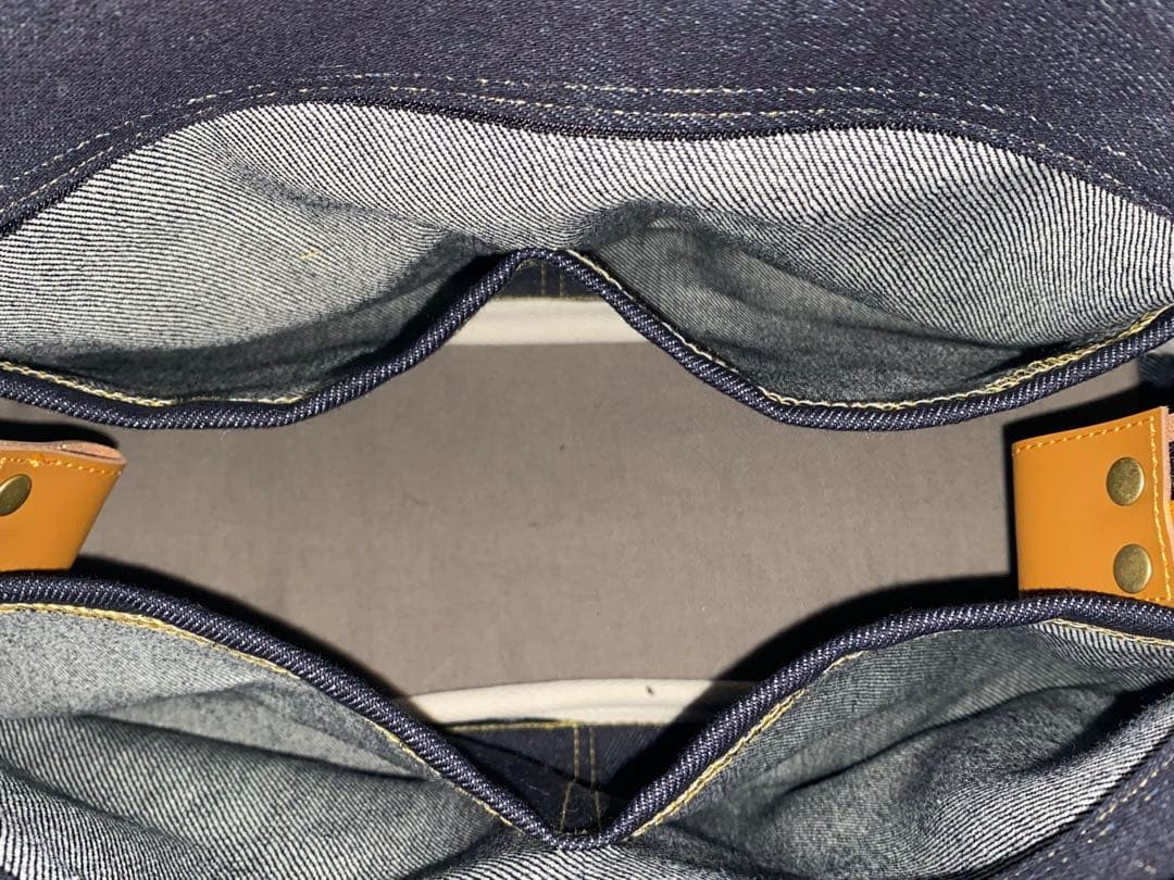 ☆ハンドメイド☆岡山デニム☆黒柴犬☆4wayあおりバッグ