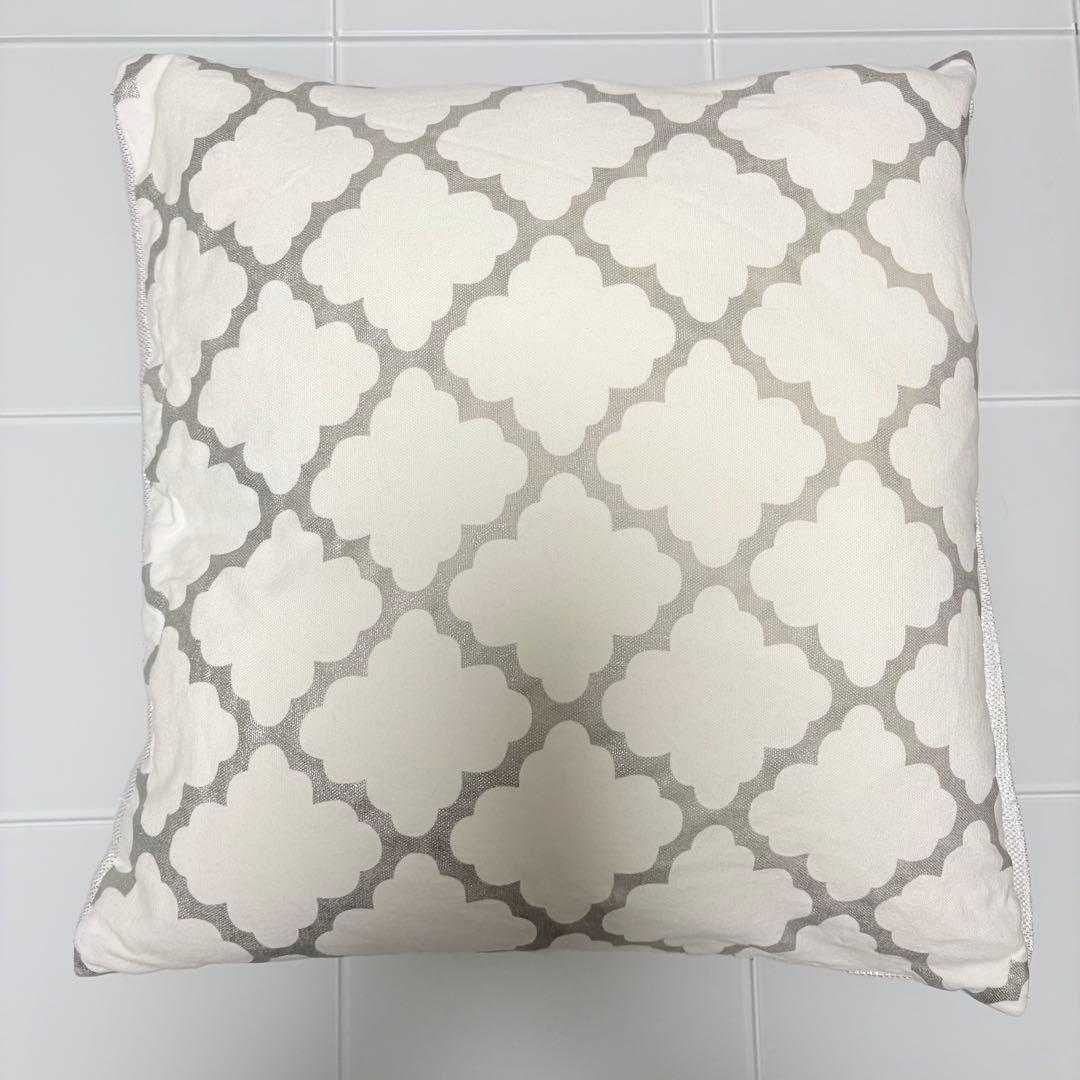 FrancFrancクッションカバー 2点、東京インテリア クッション 2点