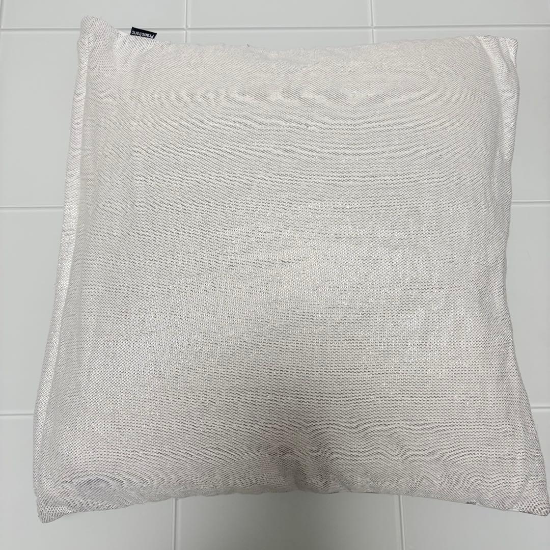 FrancFrancクッションカバー 2点、東京インテリア クッション 2点