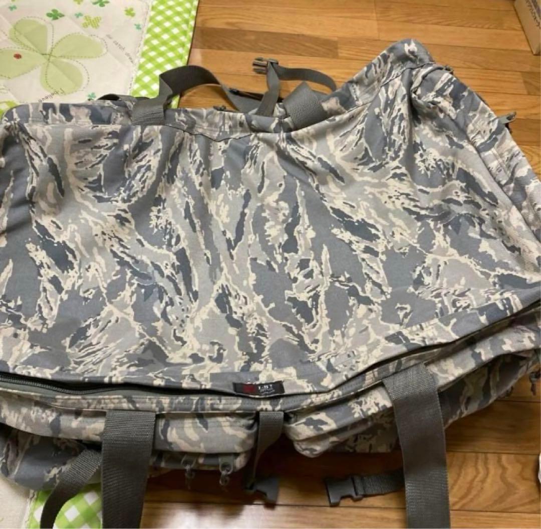 ロンドンブリッジ社製 3ホイール ロードアウト バッグ　LBT 迷彩