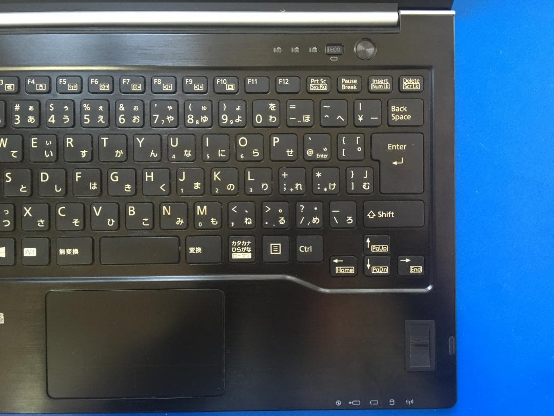 富士通 LIFEBOOK U772/F 14型/9mm/Office/Win11