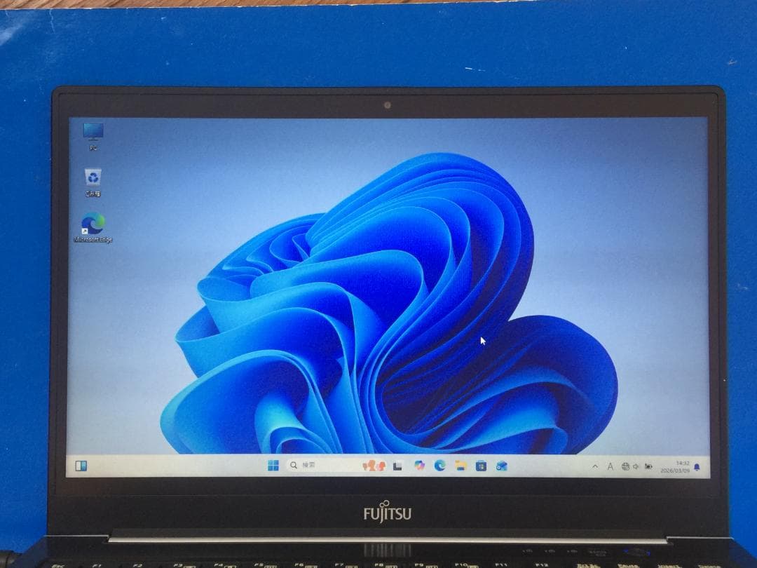 富士通 LIFEBOOK U772/F 14型/9mm/Office/Win11