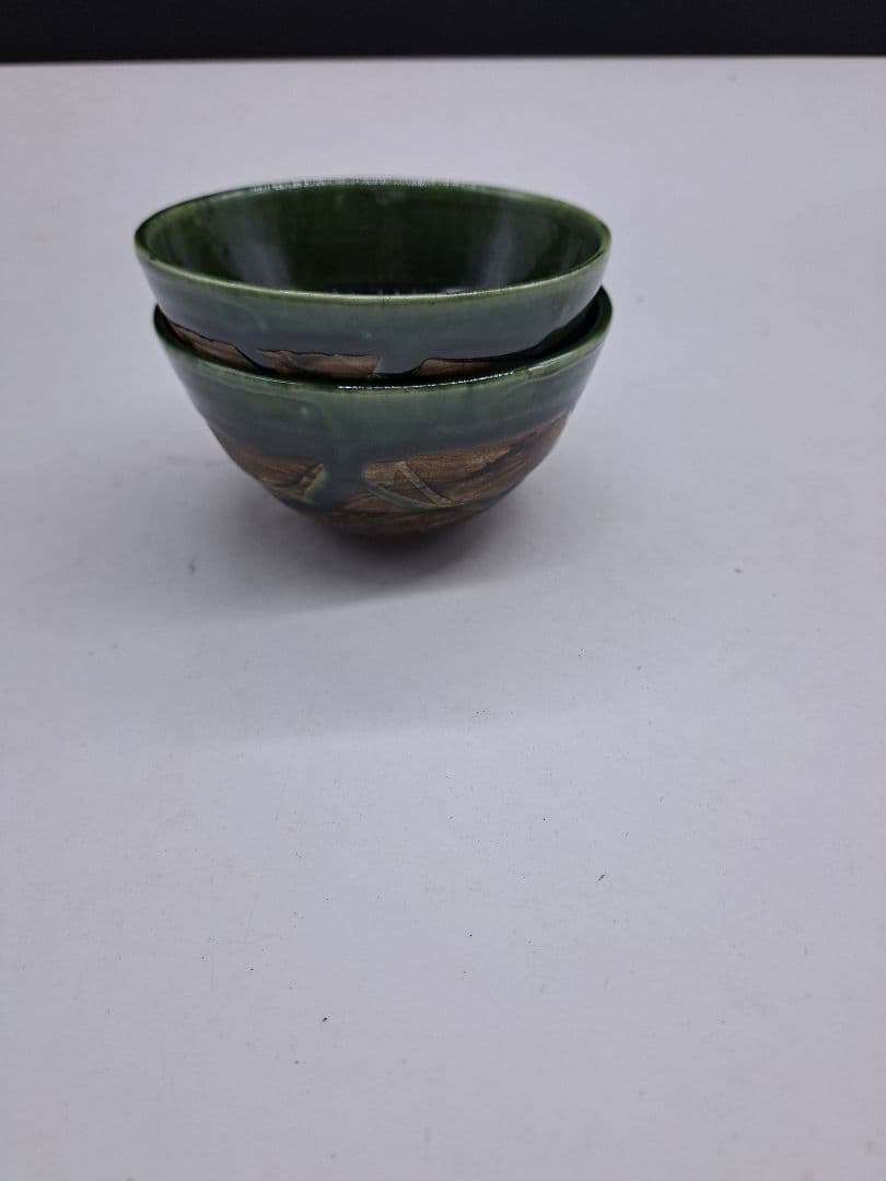 #美濃蔵☆最新作入荷☆織部緑彩リム飯碗2個セット