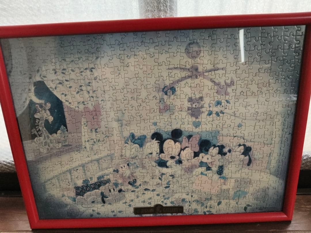 ミッキーマウス ジグソーパズル 完成品全体的に状態悪い