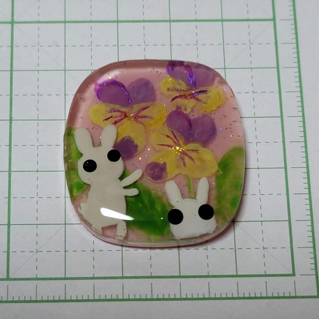 ひまうい様　4.15　ウサギ(？)　レジンヘアゴム　パンジー