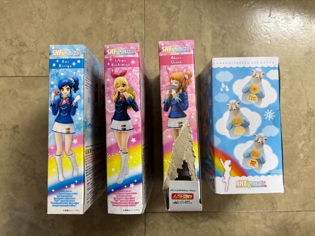 アイカツ！ S.H.Figuartsフィギュア３種 カード2枚付き＋CD
