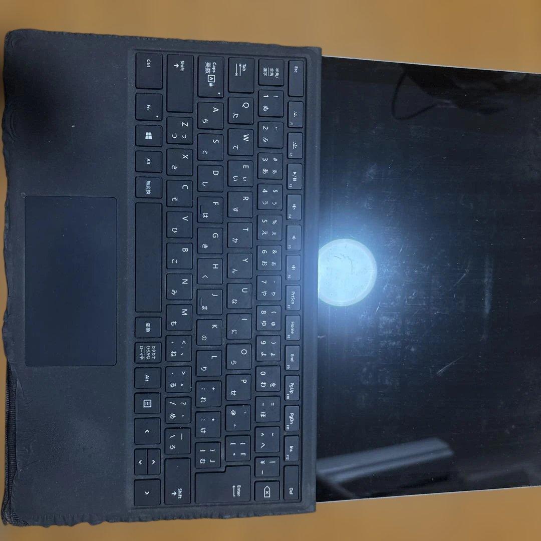 [初期化済み]Surface 充電器付き！