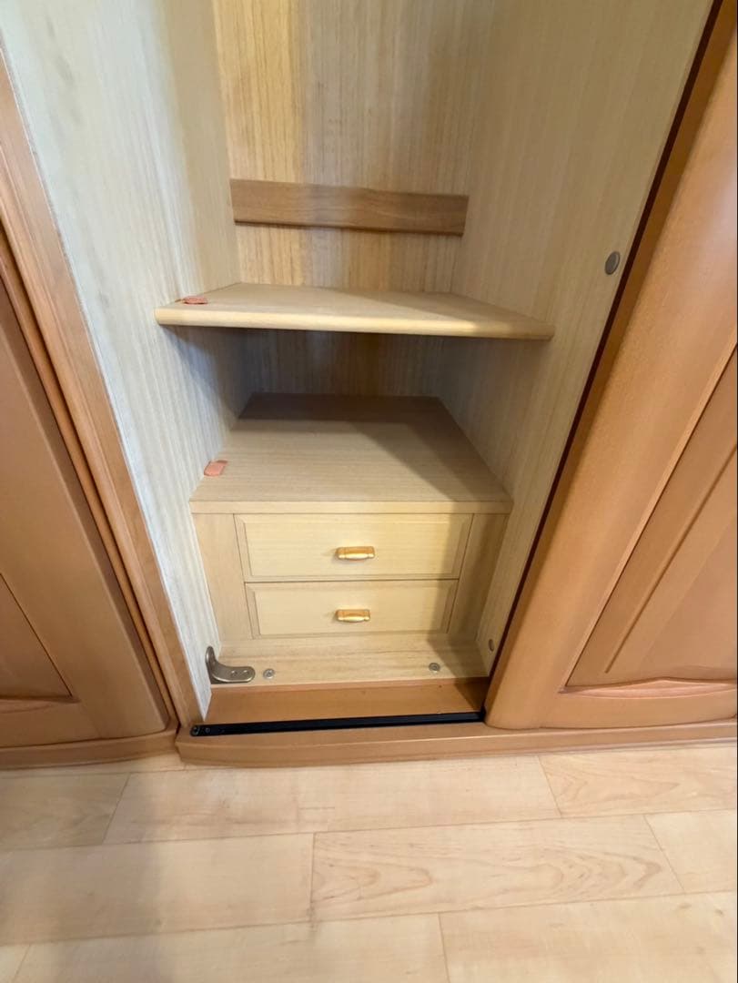 府中家具　洋服タンス　家具屋展示品